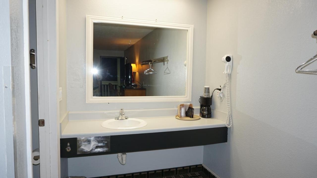 Lakes Inn Warsaw 외부 사진